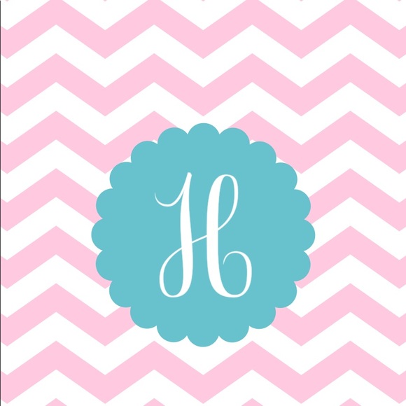 Meet your posher Christina 🦋top rated seller🦋 - Picture 2 of 4